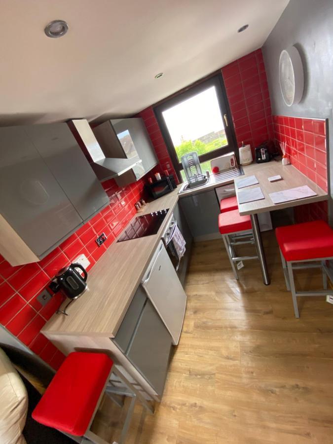 2 Bedroom Apartment In Saltcoats Town Beside The Seaside Exterior photo